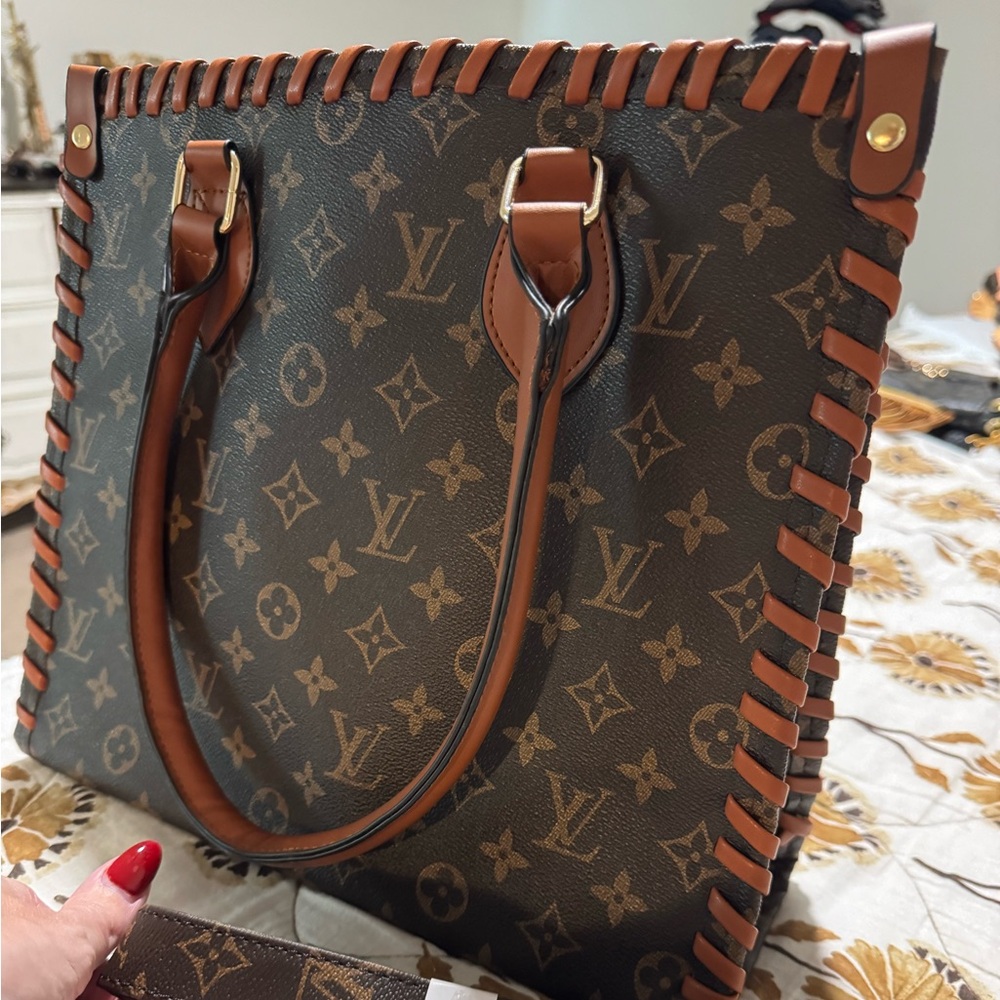 Brown monogram Tote Bag - Picture 2 of 4